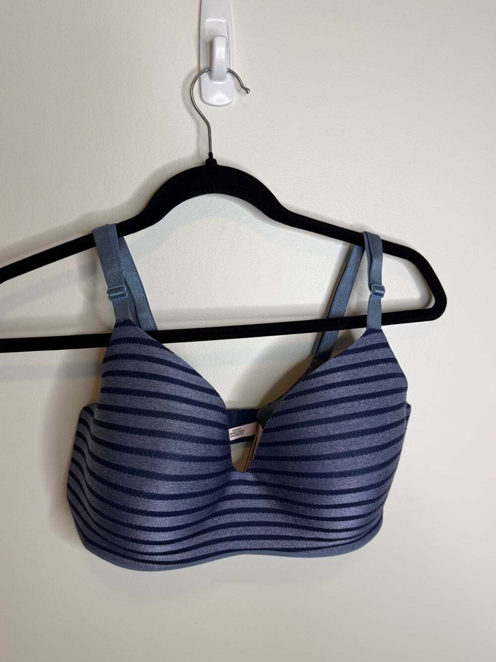 Victorias Secret No Wire Bra blue striped size 38D